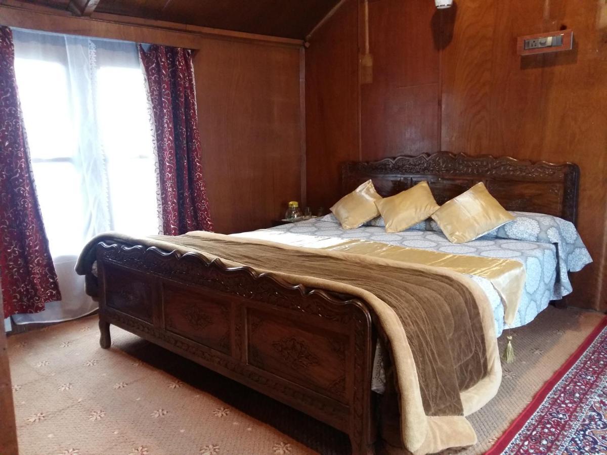 فندق Houseboat Moon Of Kashmir Srīnagar المظهر الخارجي الصورة