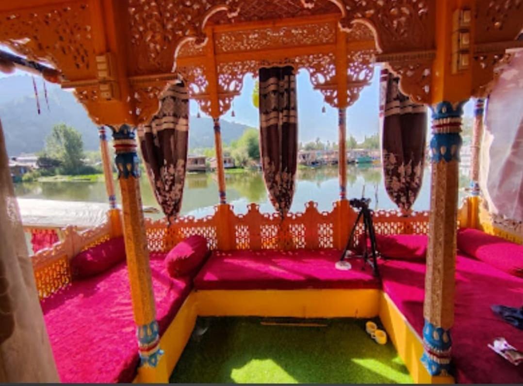 فندق Houseboat Moon Of Kashmir Srīnagar المظهر الخارجي الصورة